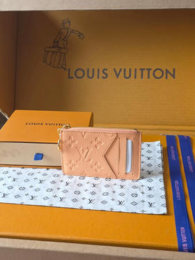 春夏特惠💰360 原单LV M27767深粉 全皮压花卡包钱包 Card Case Porto Cult Romy 钱夹 作为“彩虹”系列