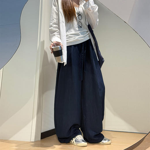 西遇莱赛尔天丝亚麻阔腿裤女2026夏季新款抽绳高腰宽松垂感弯刀裤SS060482 商品图2