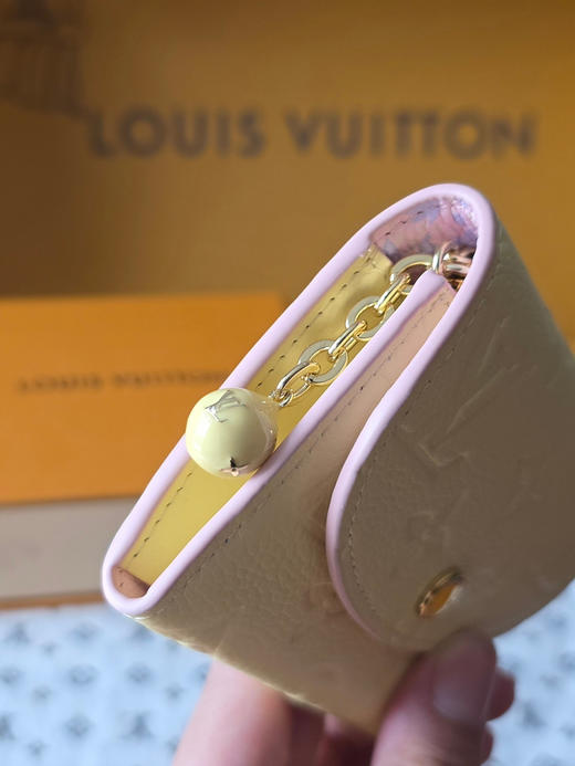 春夏特惠💰380 原单LV M28986 Rosalie 零钱包. 尺寸：11X8cm 商品图3