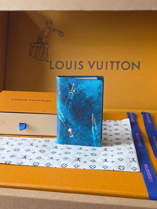 春夏特惠💰330 原单LV M26799卡包蓝 口袋钱夹 商品图0