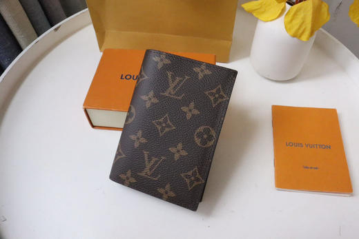 春夏特惠💰290 原单LV M64501 护照夹 商品图1