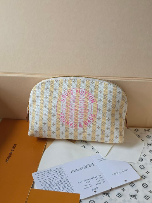 春夏特惠💰400 原单LV 化妆包M28679 商品图0