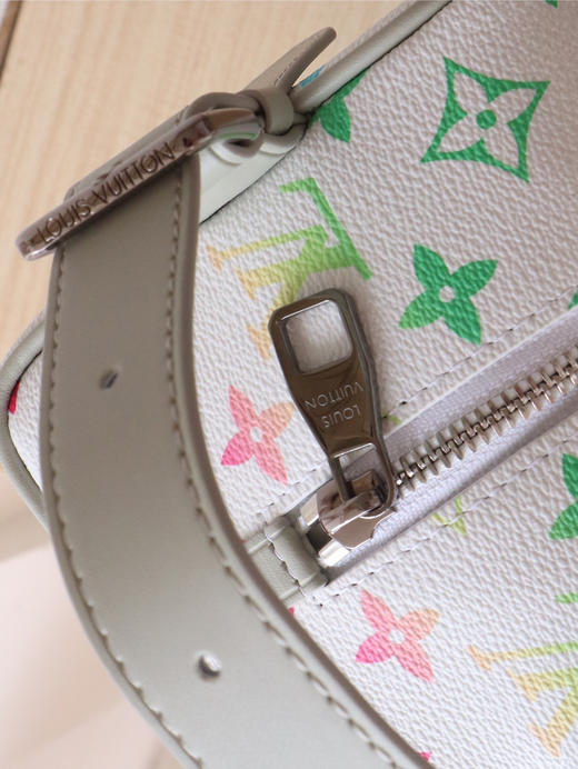 春夏特惠💰580 原单LV M14034实拍 本款 Locker Dopp Kit 盥洗袋 商品图6