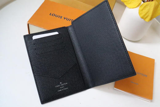 春夏特惠💰290 原单LV M64501 护照夹 商品图5
