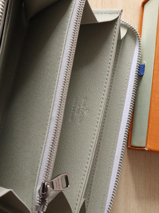 春夏特惠💰450 原单LV M13908 单拉钱包 商品图7