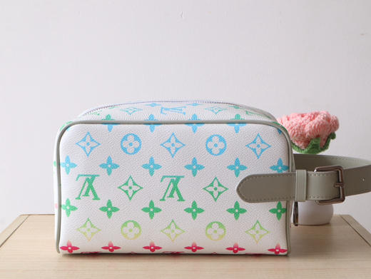 春夏特惠💰580 原单LV M14034实拍 本款 Locker Dopp Kit 盥洗袋 商品图1