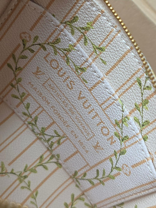 春夏特惠💰400 原单LV 化妆包M28679 商品图7