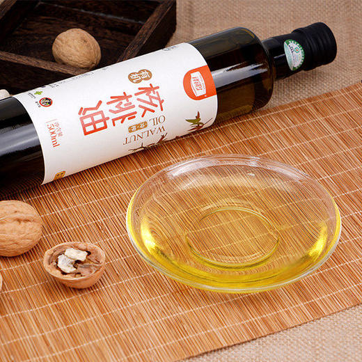【有机】冷榨核桃油500ml*2瓶礼盒装 家用凉拌调味油炒菜伴手礼送人馈赠佳品 商品图3