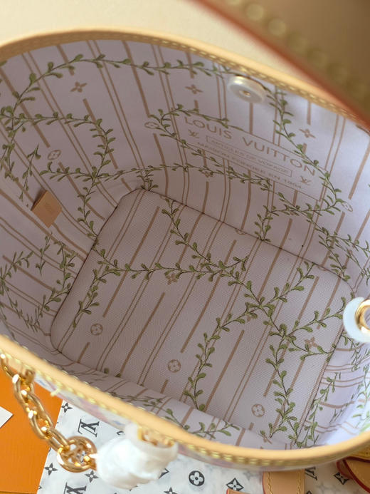 春夏特惠💰780 原单LV 【ALL IN BB 手袋】M29115 芯片版 本款 LV Stamp 系列 All In BB 手袋 商品图8