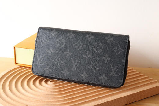春夏特惠💰370 原单LV 拉链款钱夹M60017黑花 商品图2