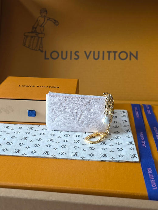 春夏特惠💰370 原单LV M28992浅紫 钥匙包.尺寸13.5 x 7 x 1.5 厘米 商品图1