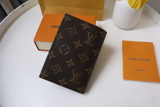 春夏特惠💰290 原单LV M64501 护照夹 商品图2