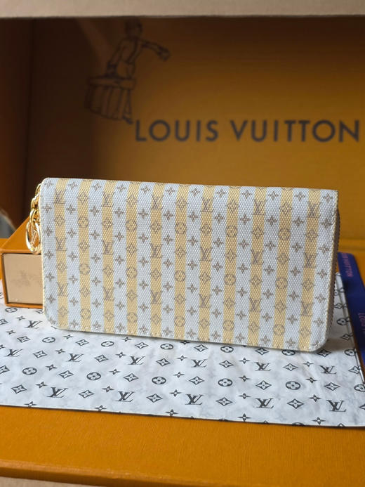 春夏特惠💰400 原单LV 拉链钱包 M28463 商品图1