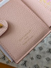 春夏特惠💰400 原单LV M29251 Lisa钱包 尺寸:9 x 11.5 x 1.5 cm 商品缩略图7