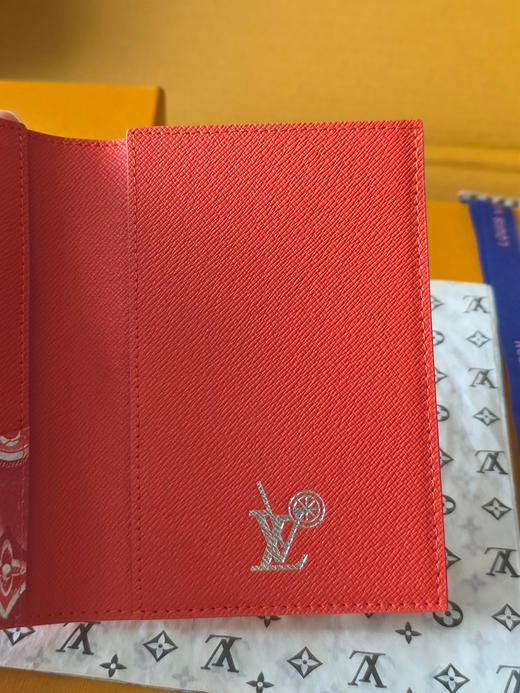 春夏特惠💰340 原单LV M28620 护照夹 橙 商品图8