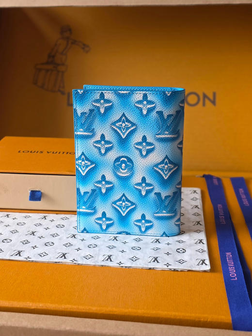 春夏特惠💰340 原单LV M28620 护照蓝 商品图1