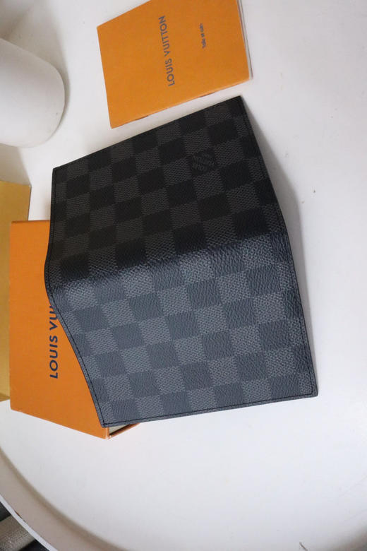 春夏特惠💰290 原单LV M64501 护照夹 商品图4