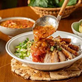  肉一腌一烤，美国人做出了BBQ，中国人做出了它......