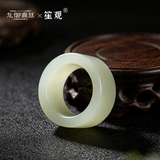 龙御宫廷×笙观御指纳瑞系列玉扳指 新疆和田玉碧玉/新疆和田玉青玉 玉质细腻 油润饱满 温润透亮 商品图4