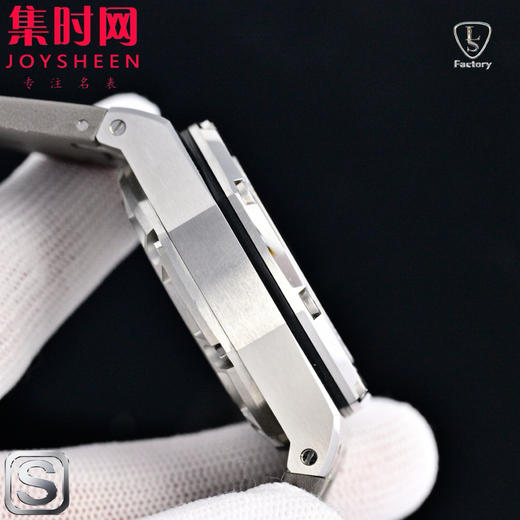 LS爱彼皇家橡树离岸型26568系列 皇家橡树计时迈克尔·舒马赫 皇家橡树舒马赫 全新升级版 男士腕表 表径44mm 商品图5