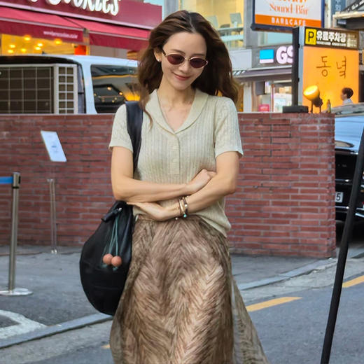 西遇莱赛尔亚麻针织短袖T恤女2026夏季新款polo领三粒扣弹力上衣SS060562 商品图3