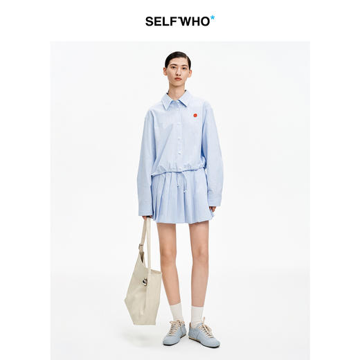 SELFWHO笑脸衣橱纯棉蓝色A字短裙女2026夏新款休闲显瘦压褶半身裙 商品图3