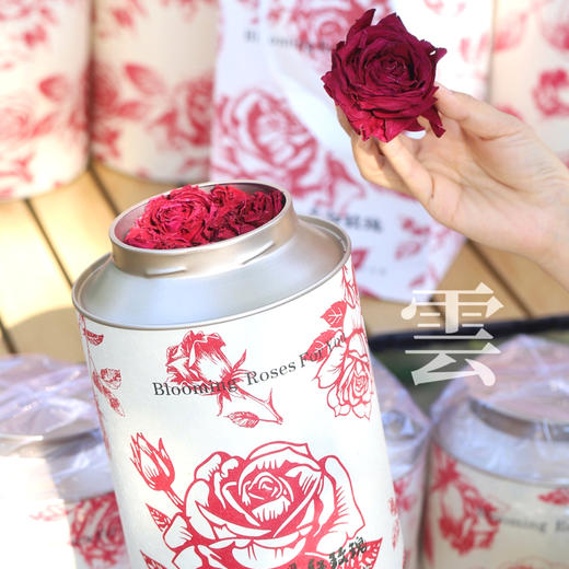 【限时赠送 赠送精油皂➕玫瑰酱】满满花青素 | 云南雲巅源府冻干墨红玫瑰 重瓣玫瑰花茶饮 60g/盒 圆盒装/礼盒装 商品图3