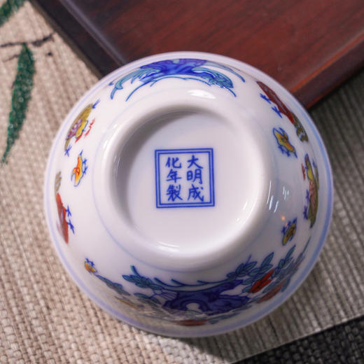 青花斗彩《明代双绝》礼盒 鸡缸杯+缠枝莲压手杯一对 双绝合璧 景德镇大师瓷 商品图8