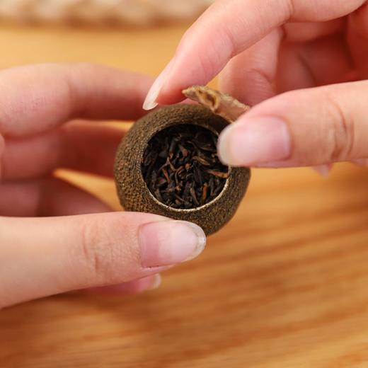 疯抢中！！【五虎·黄金果小青柑】传统生晒工艺 自然陈化 醇厚耐泡 250g*1罐装 商品图2