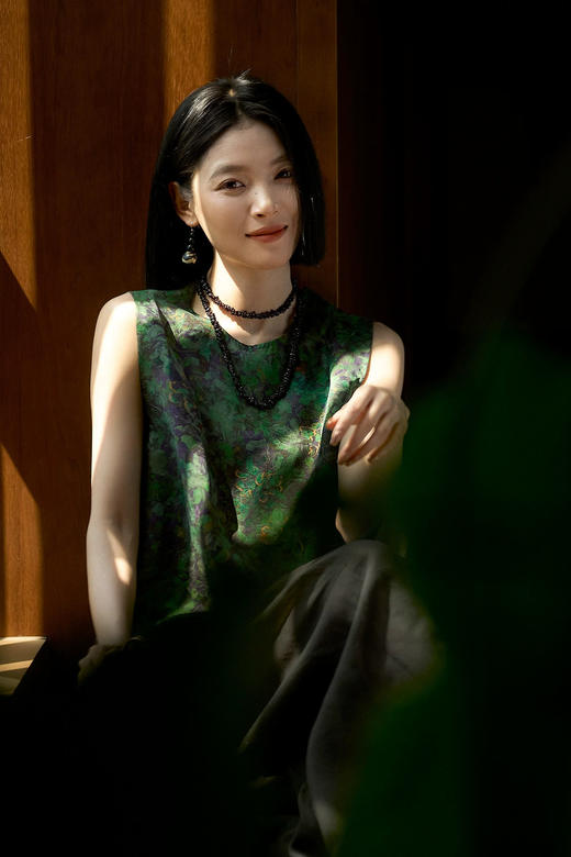 墨韵金箔前后两穿无袖小衫 | 行走的山林秘境，优雅贵气不撞款，滑凉如真丝！【3-5天发货】 商品图4