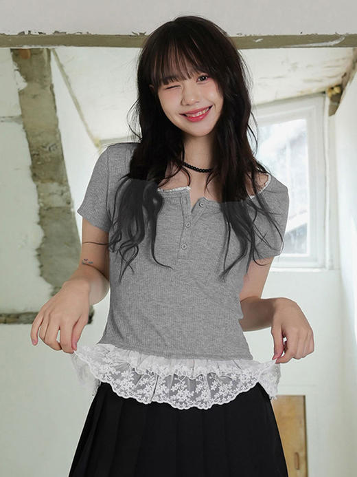 西遇蕾丝花边假两件短袖T恤女2026年夏季新款大U领半开扣修身上衣SS060621 商品图4