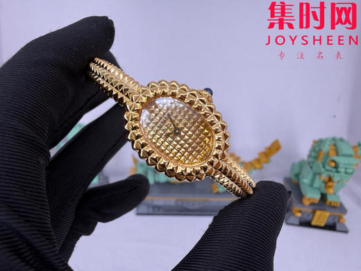 美物 | 卡地亚 baignoire浴缸系列“黄金铠甲” 女士腕表 手镯手表 浴缸穿上钻石黄金铠甲 商品图0