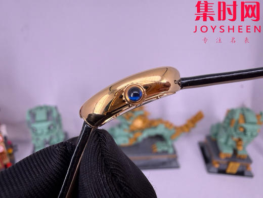 新款卡地亚迷你浴缸系列 浴缸满天星 女士腕表
包金壳套 镶嵌莫桑雪花钻石表盘 商品图4