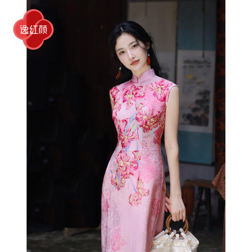 逸红颜《胭枝渡》26年夏新提花缎鸢尾花定位后开衩简约日常旗袍女 商品图0