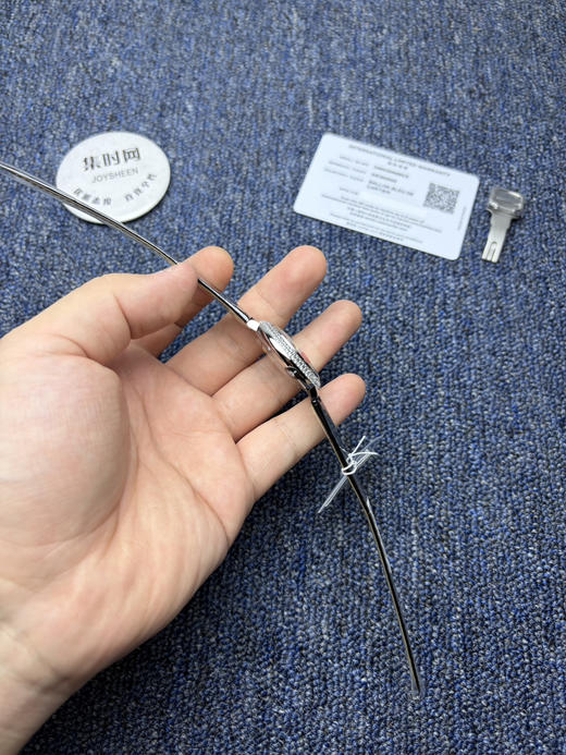 CR卡地亚蓝气球系列 中号33mm 钻圈款 双排钻 女士腕表 商品图3