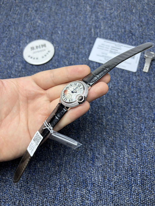 CR卡地亚蓝气球系列 中号33mm 钻圈款 双排钻 女士腕表 商品图4