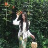 珠光缎扭结衬衫+莫奈半裙 | 静止时是印象派的静谧，走动间又成了抽象派的流动 商品缩略图6