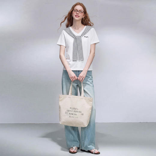 西遇条纹披肩V领短袖T恤女2026年夏季新款字母刺绣宽松白色上衣E0060594 商品图3