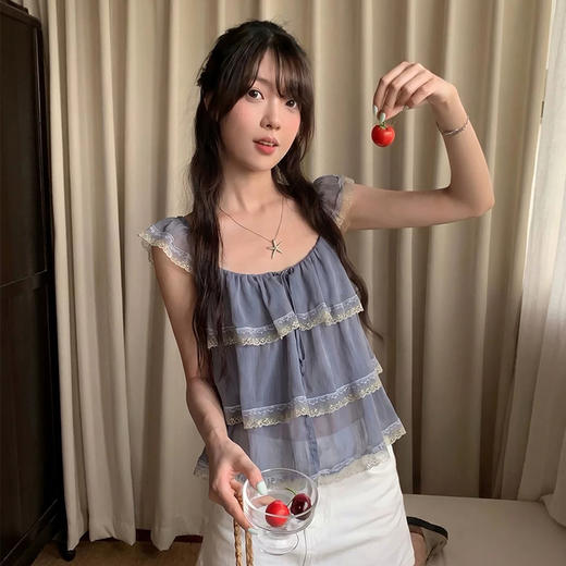 西遇蕾丝方领小飞袖衬衫女2026夏季新款多层荷叶边设计感宽松上衣SS060675 商品图1