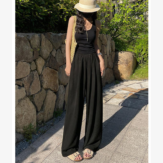 西遇柔丝弯刀阔腿裤女2026夏季新款高腰垂顺宽松遮胯慵懒休闲长裤SS060685 商品图1