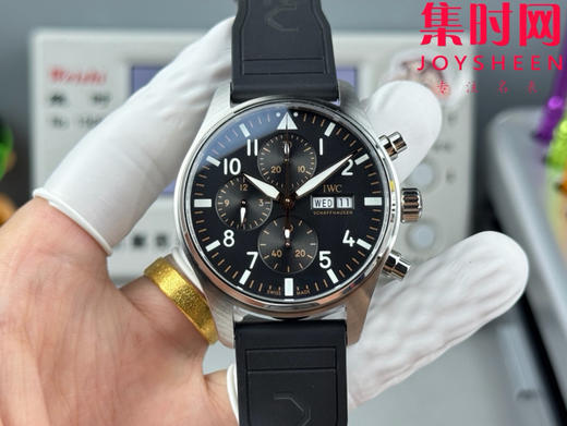 TW万国新款飞行员计时系列IW388116 飞行员透底 黑金盘 “APXGP”车队 F1黑金联名款 男士腕表 表径41mm 商品图0