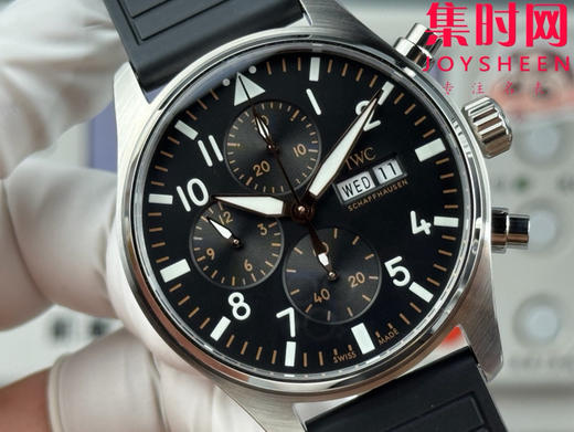 TW万国新款飞行员计时系列IW388116 飞行员透底 黑金盘 “APXGP”车队 F1黑金联名款 男士腕表 表径41mm 商品图3