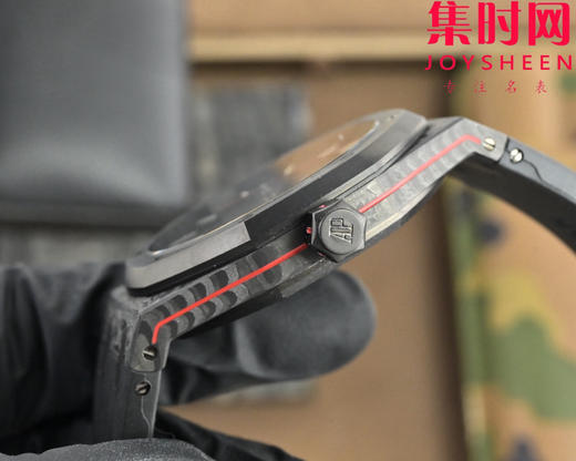 DIW爱彼皇家橡树碳纤维系列 改装皇家橡树15500 男士腕表 表径41mm 商品图3