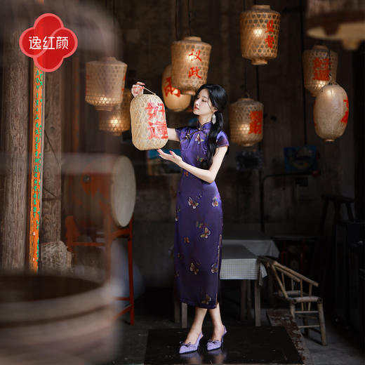 逸红颜《紫玉金蝶》26年夏新款紫蝶30姆米真丝重缎老料古法旗袍女 商品图2