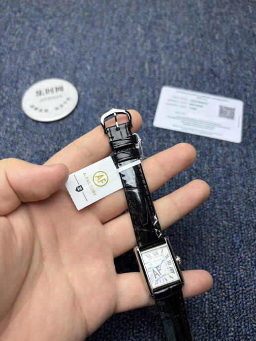 卡地亚TankMust AF坦克Must系列 小号 女士腕表
【表壳】表盘尺寸：小号29.5mm*22mm 商品图7