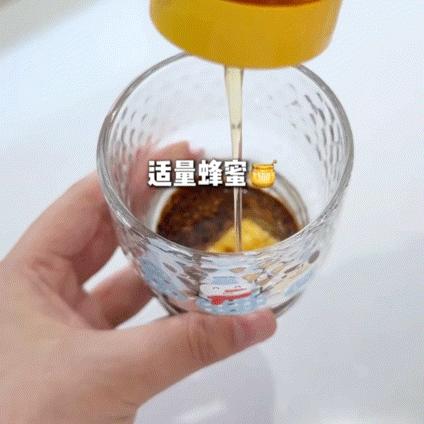 轻松diy！【0脂0糖热量低 原生纯粹 焦香浓郁】“超值赠品”鲨鱼菲特 升级款小蓝罐冻干咖啡 95g/罐 商品图8
