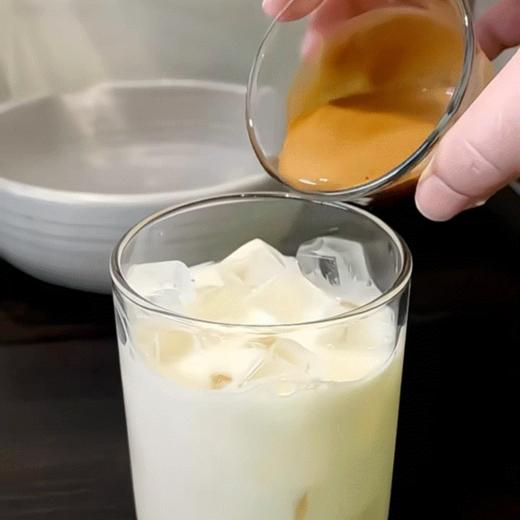 轻松diy！【0脂0糖热量低 原生纯粹 焦香浓郁】“超值赠品”鲨鱼菲特 升级款小蓝罐冻干咖啡 95g/罐 商品图9