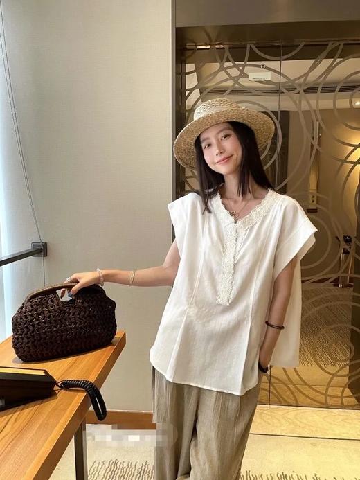 壤禾·天丝亚麻花边V领小飞袖衬衫 | 文艺女神范！一眼高级，自带凉感~【3-5天发货】 商品图2
