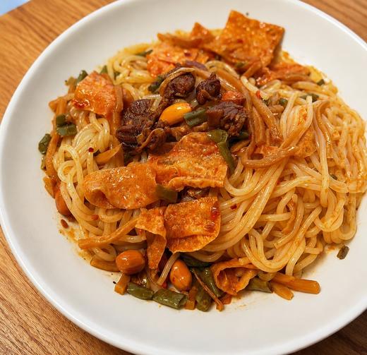 【广西家常味】酸笋牛肉炒螺蛳粉 广西经典下饭菜搭配鲜汤螺蛳粉组合 加热干拌 真材实料 鲜香过瘾（广西柳州中通申通随机发） 商品图1