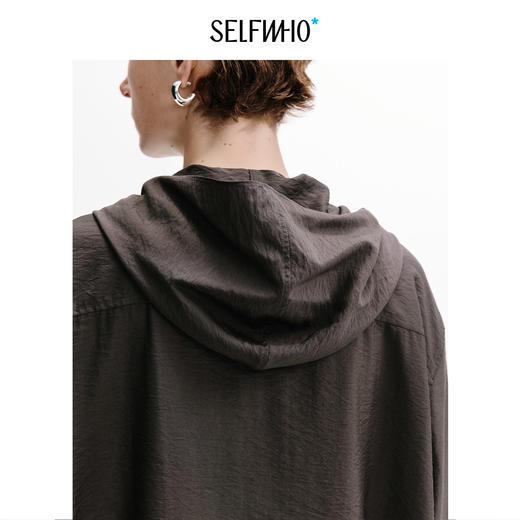 SELFWHO莫代尔桑蚕丝混纺兔耳围巾领衬衫女2026秋季新款连帽衬衣 商品图3